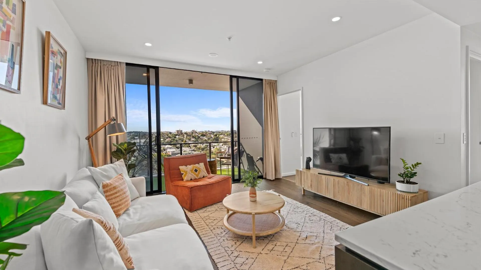 Contacts de South City Square Apartments Woolloongabba